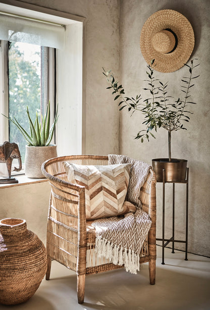 THOMAS Kruka på stativ, Mässingsfärgad Affari of sweden