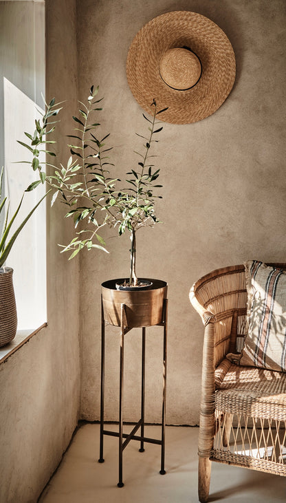 THOMAS Kruka på stativ, Mässingsfärgad Affari of sweden